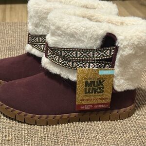 NWT Muk Luks Winter Boots